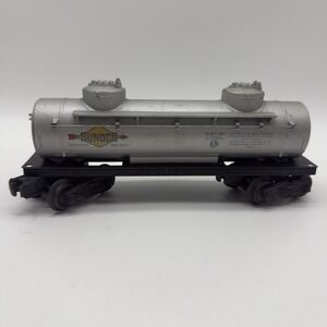 Lionel O Guage Sunoco 2-Dome Tank Car Model #6465 Produced Between 1948 - 1956